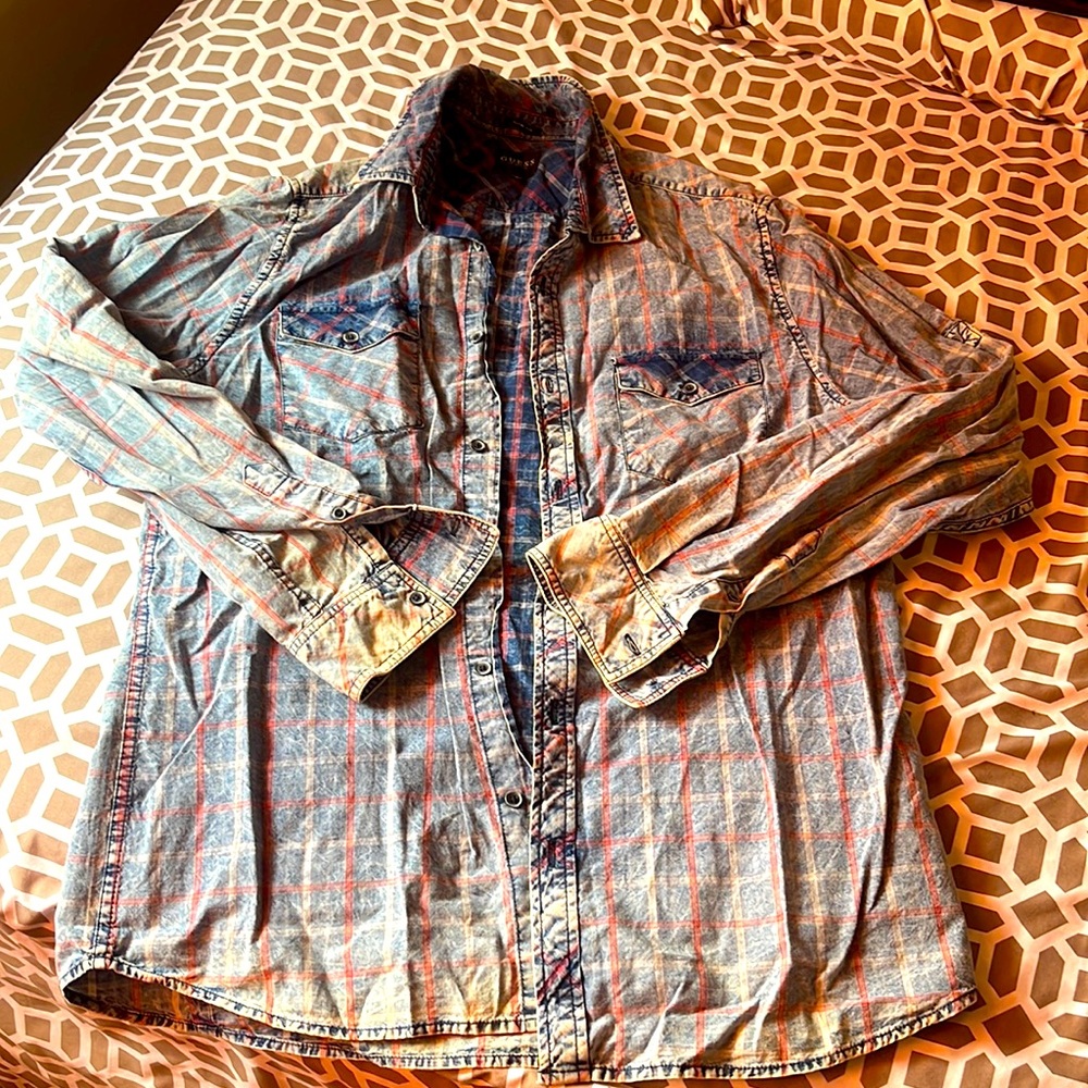 Guess button shirt
